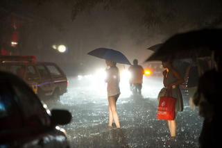 Illustration for article titled Beijing Flooding is Surreal and Awful